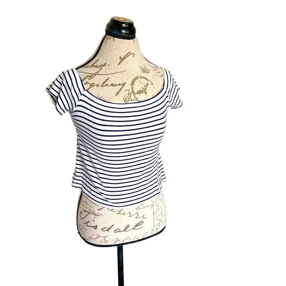 Divided Womens Blouse Top Size Medium Short Sleeve Y2k Striped Cropped Stretch - Picture 7 of 12